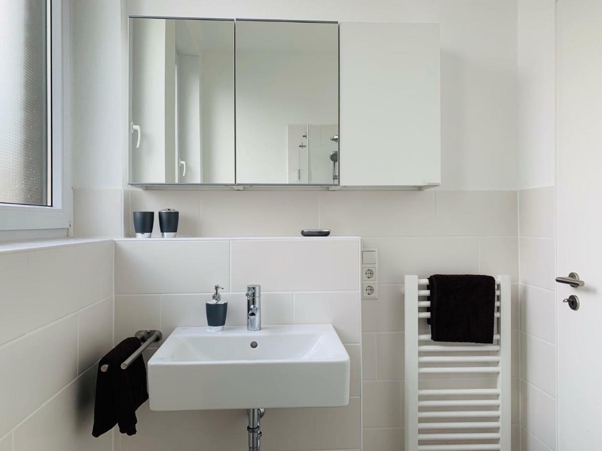 Moderner Bungalow, 20 Minuten Bis Hannover City, 24H Check-In Garbsen Exterior foto